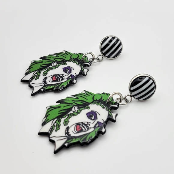 Spooky Beetlejuice Pinstripe Women's Halloween Fashion Dangle Earring - Picture 1 of 3